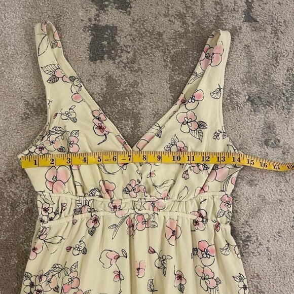 Women’s Yellow V-Cut Dres - Picture 3 of 3